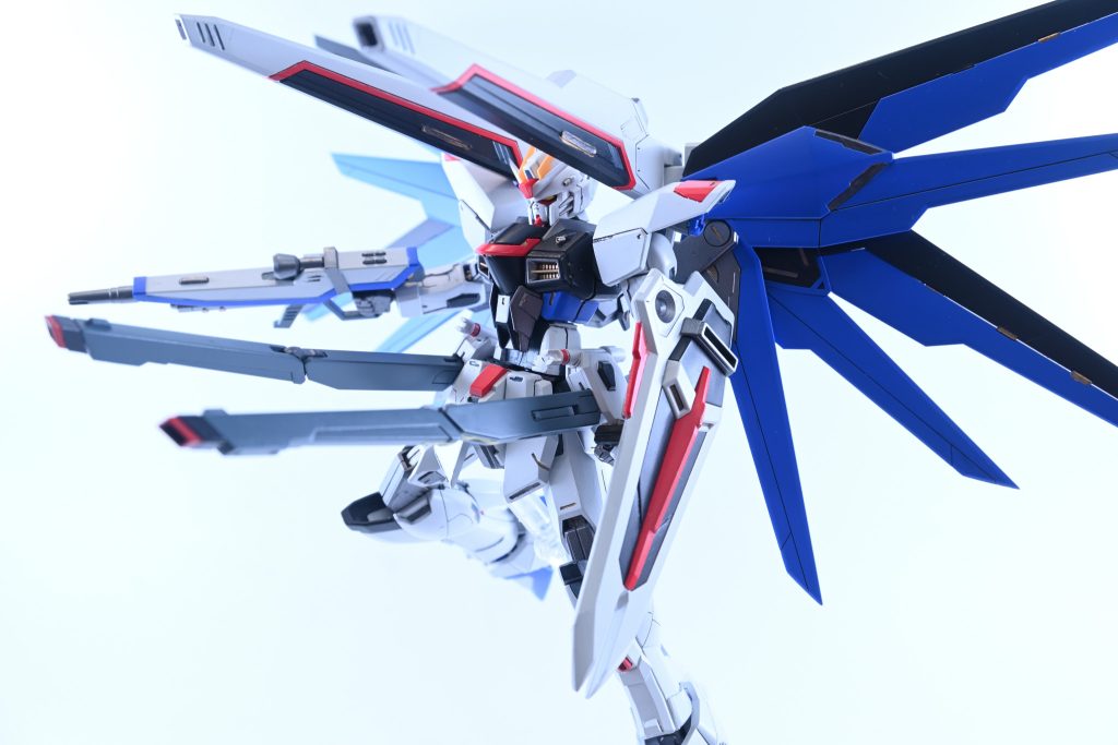 ⬛︎ハイマット フルバースト‼️フリーダムといえば、このフルバーストですね。腰のクスフィアス君が後ハメの影響か、なかなか真っ直ぐになってくれなくて大変でした笑