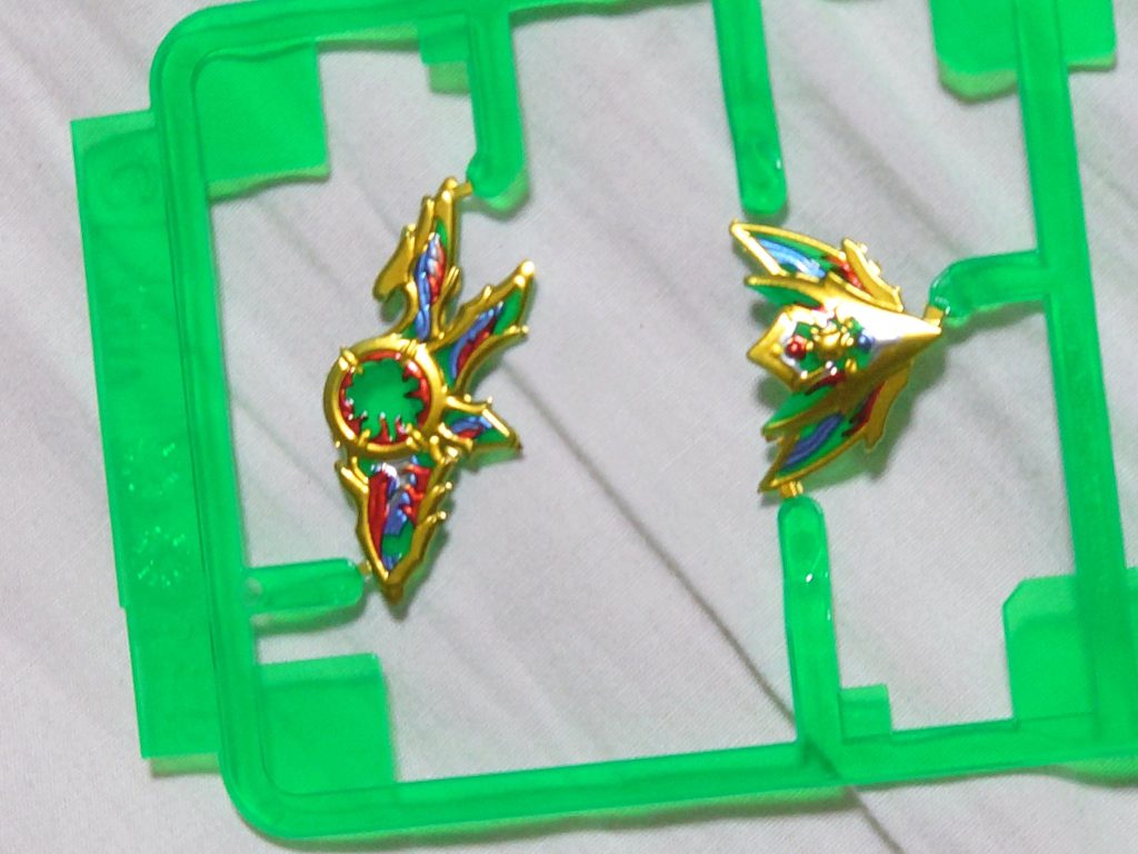 話題の輝羅鋼です、ん~やはり昔の物とはだいぶ違いますがこれはこれで十分に凄いですね