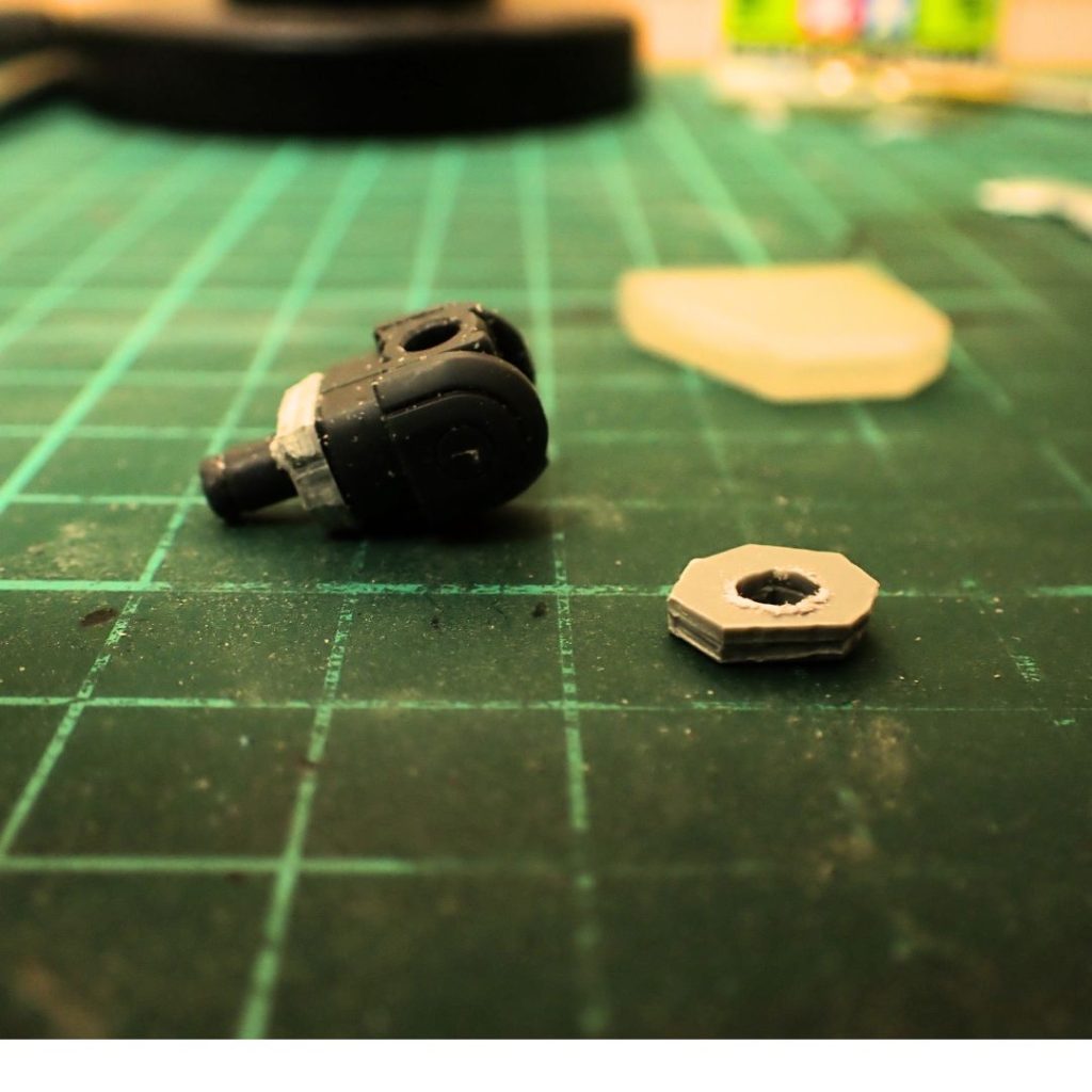 脚を１ｍｍ延長