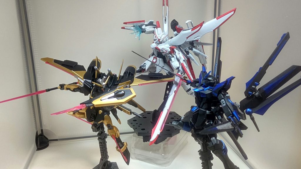 以上です!黒と金の配色がバチッと決まってかっこよく完成できて良かったです!他の作品も見ていただけると幸いです!レジェンドとインパルスも作りたい~