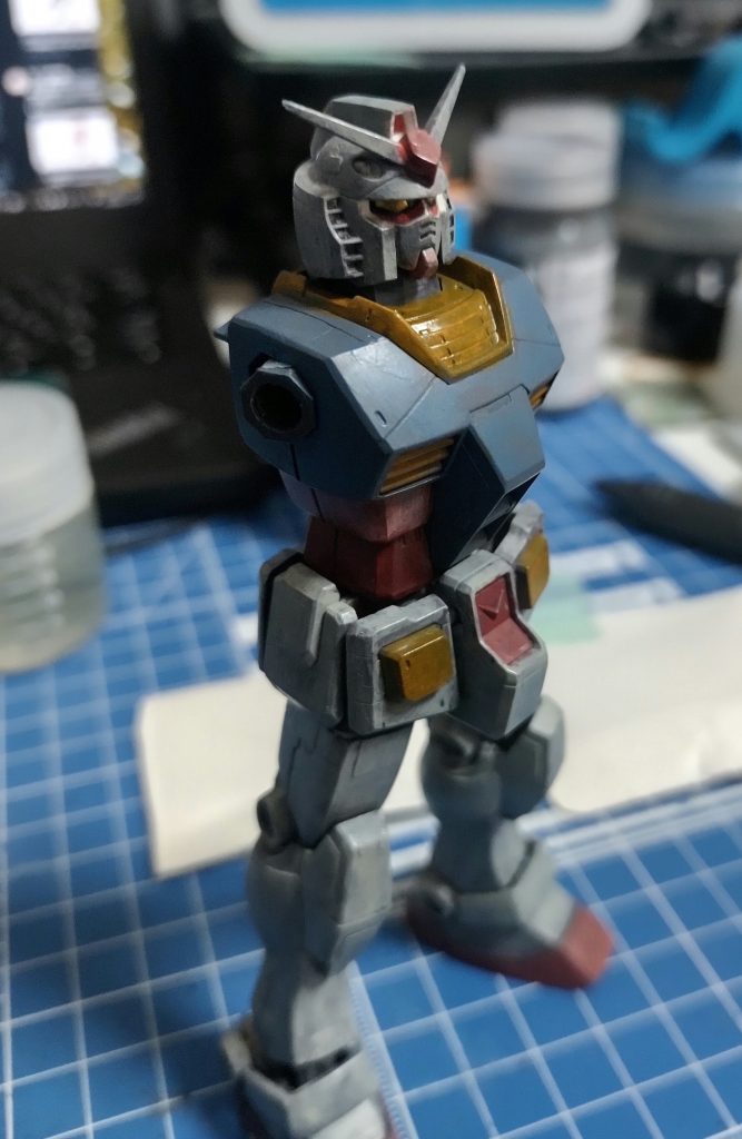 一色目終了。(だったかな一部二色目塗ってるかもしれません)色レシピは、HJ 2024年3号 掲載の師のMG ガンダム Ver2.0 の作例と同じです。ミディアムブルーが、もういいあんばい。(この写真ツイートしたら清水さん本人から引用リポストされました。ありがとうございます)
