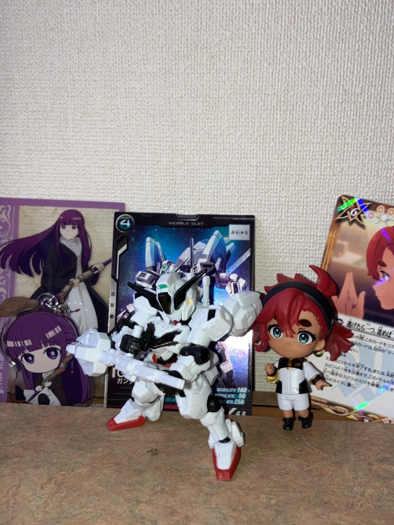 スレッタとフェルンのキーホルダーと一緒に