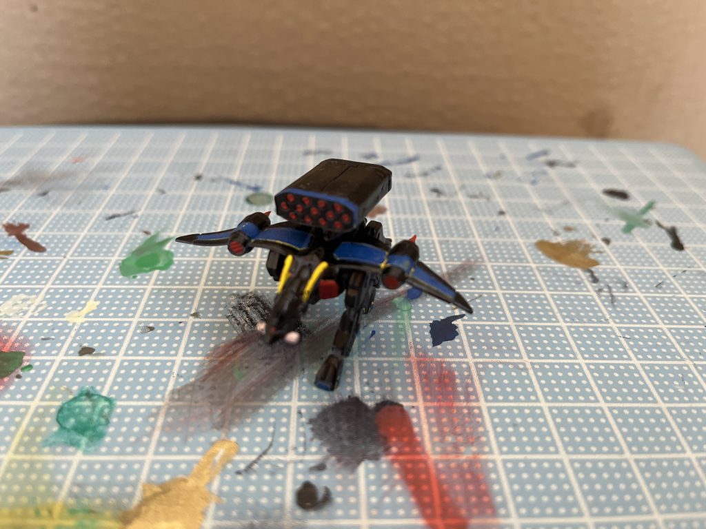 僚機のちびバクゥ。ちなみに正式名称である。敵機の脚部関節などに13連装ミサイルを撃ち込みくずおれた隙に本体がとどめを刺す。