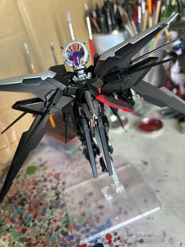 バックパックにアメイジングエクシアのトランザムブースターを装備、分離機能をオミットしてます。イメージとしてはドライブ単体ではトランザムの制御が不安定なため、取り付けた使用。