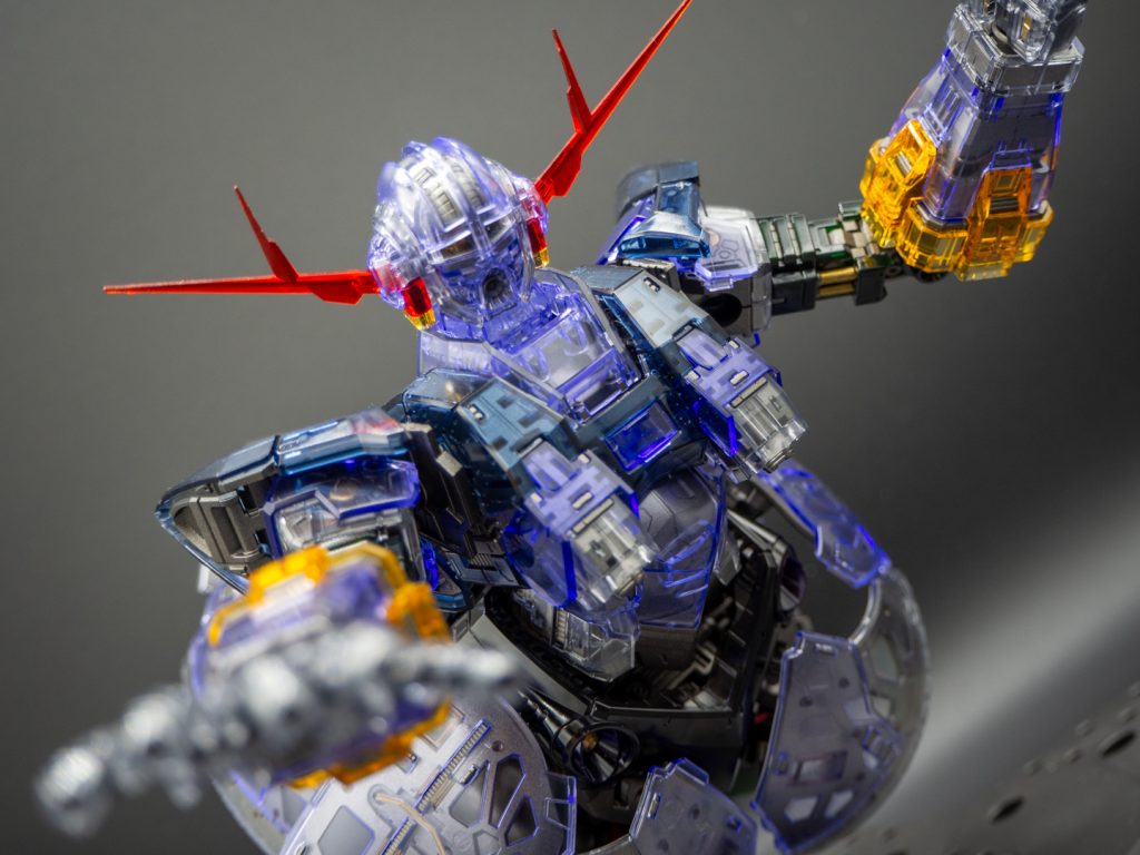 こんな顔で接近してくると怖い。。。