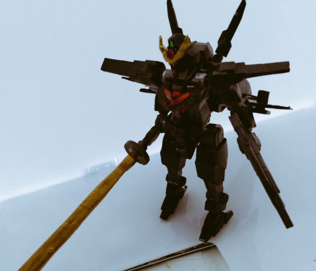 武器はコアスプレーガンとレイヴァーソード。