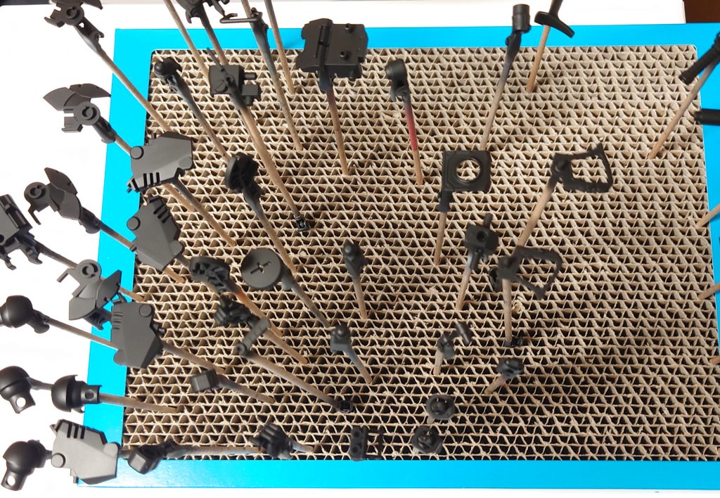 関節部分とバズーカ、マシンガンは黒のサーフェーサーのみで仕上げてます。