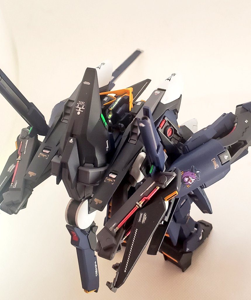 サイコブレードアンテナのシャープ化はかなり苦労しました。何とか形になったのでひと安心