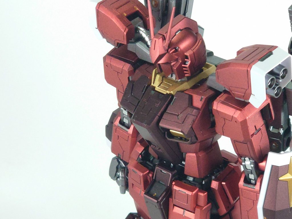 俯瞰でも一枚　MGは元々デティールがしっかり入っているのでスジ彫りもそれに合わせる感じで