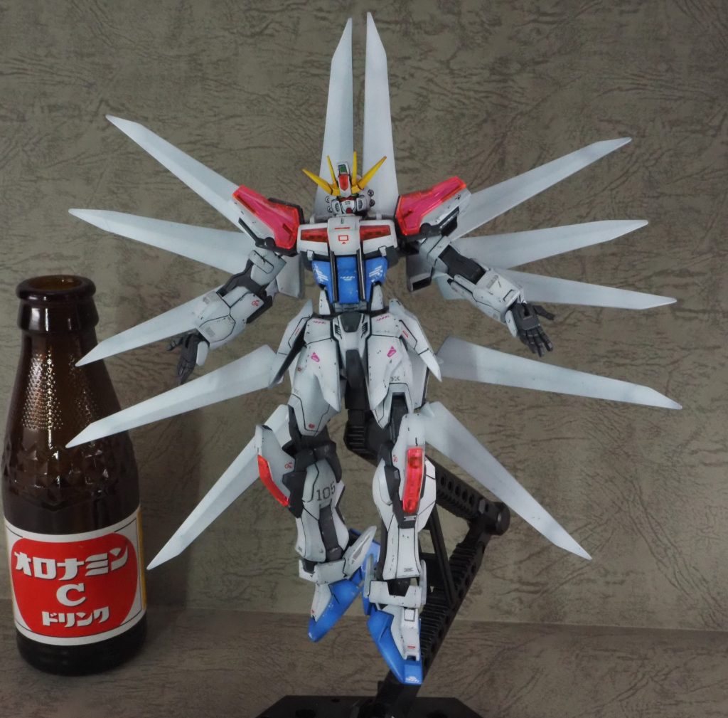 今回は劇中でも合体していたギャラクシーブースターとセットでご紹介。とは言えギャラクシーブースターと合体した写真はこれ一枚です。このポーズがやりたかっただけという。