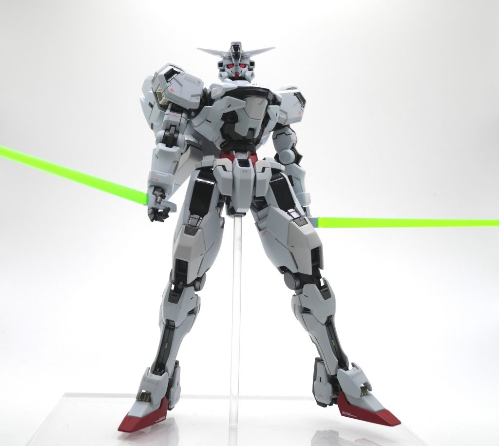 カラーレシピ本体メインカラー:ナスカ スチールホワイト(ガイアノーツ)本体サブカラー:バーチャロン マーズライトグレー(ガイアノーツ)フレームカラー:ダルマスフレームメタリック(ボーンペイント)腰&足先等:ヘキサレッド(ガイアノーツ)スラスター部:スターブライトシャンパンゴールド(ガイアノーツ)その他、部分的に水性ホビーカラーで塗装