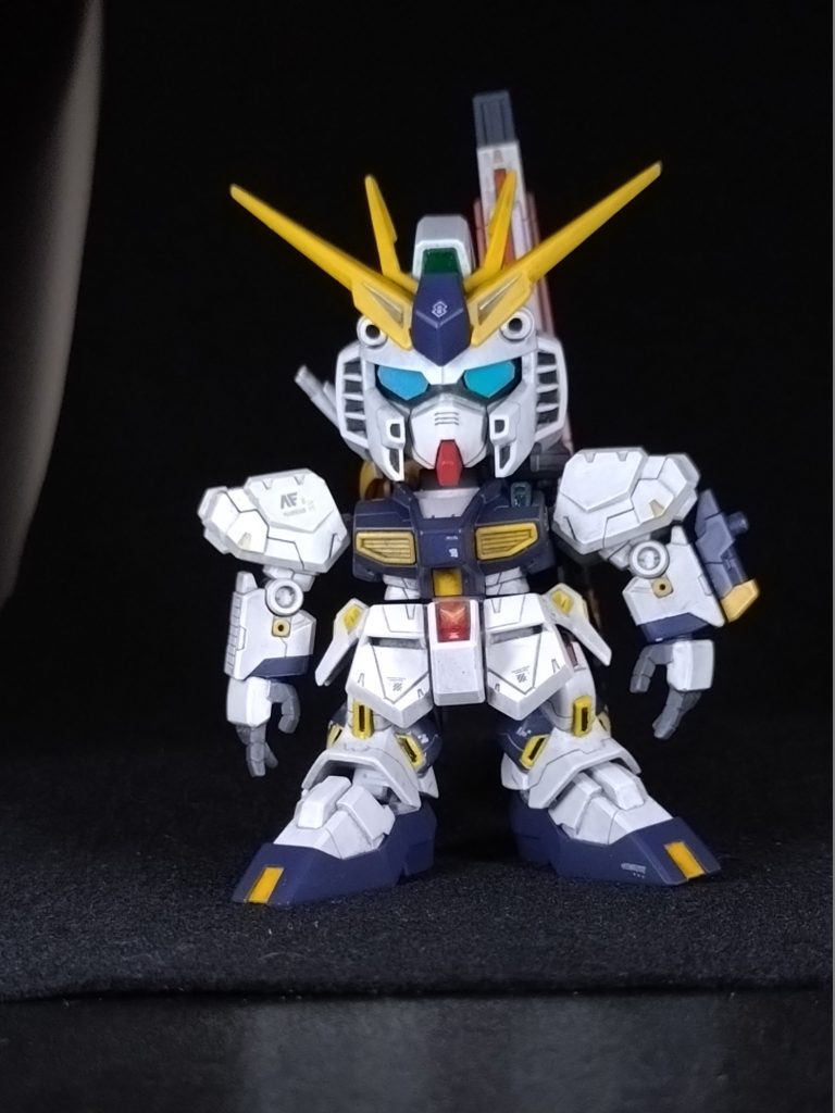 丁寧に作っていきましたがさすがに老眼には厳しい塗りわけ箇所や肉抜き、でもなんとか完成しました。