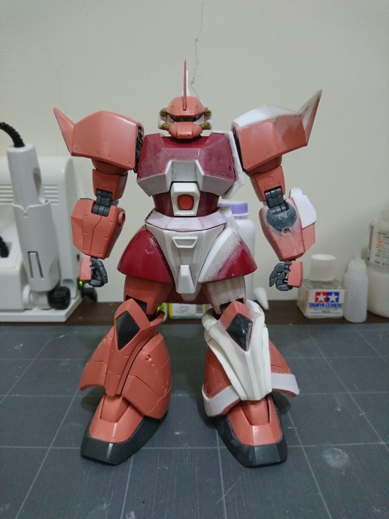 パテやプラ板を使うのはメイン