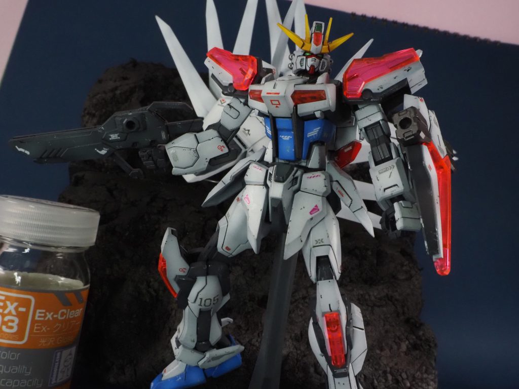 おまけにギャラクシーブースターも非常に出荷数が少なかったかと思います。劇中でみせた形態だったのに実現するのがとても難しいセットですね