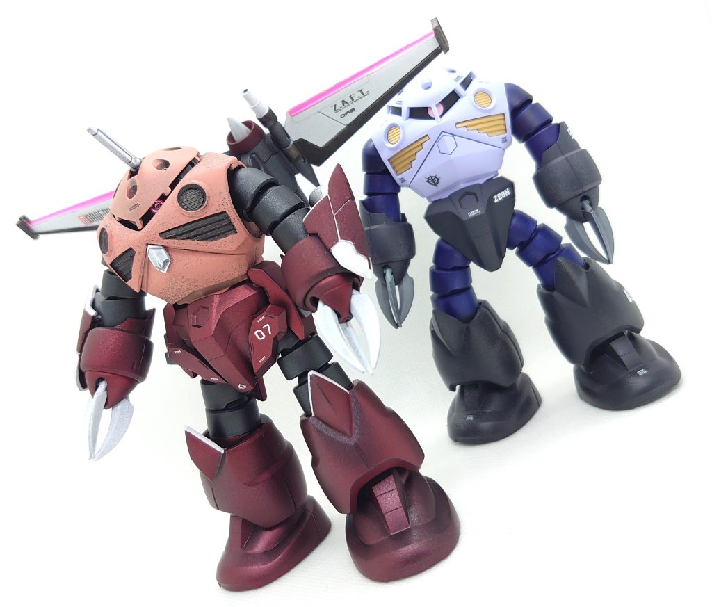 普通のズゴックと比較です。なんていうか、可愛いですよねw