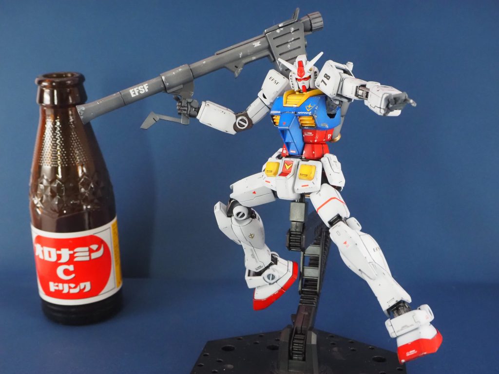 この肩のポリキャップ、上でも書きましたがプラパーツなら尚良かったのではと思います。塗装が出来たらよりアクションの隙が無くなるはず。