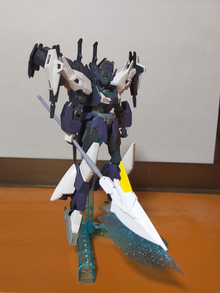 武装は、近接特化装備状態ではメタルブレード、ランスリベルタ。どちらも刃の部分が鋭く、重いため威力が高い。