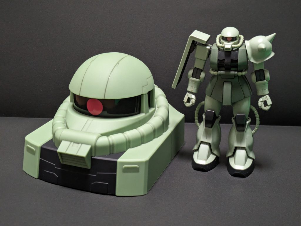 ＨＧと並べました↑まぁ〜デカいですね(笑)