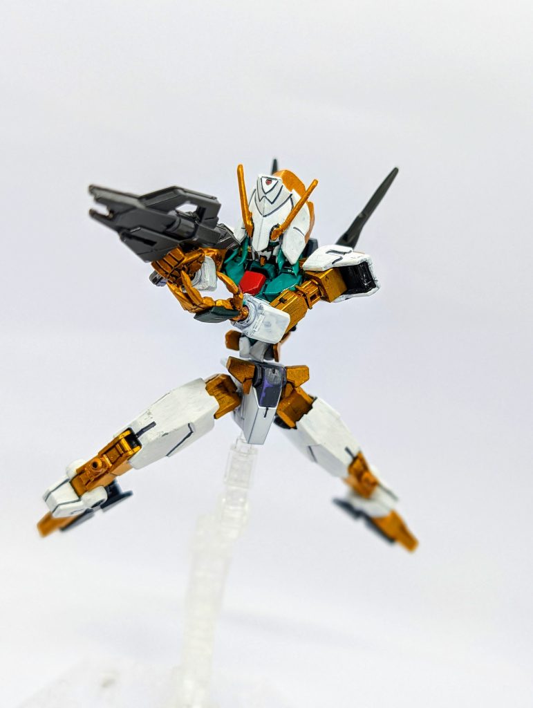 胴体は緑色頭部からも少しだけ緑の部位がでている