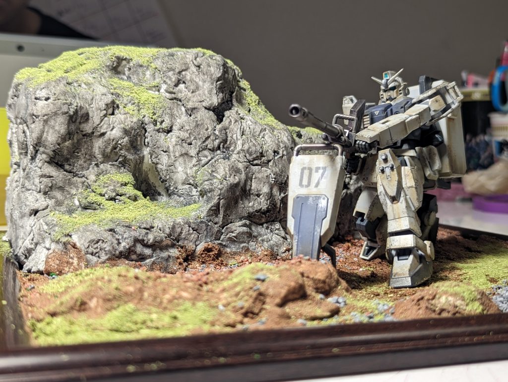 陸戦ガンダム–2枚目/制作者：もんごれ