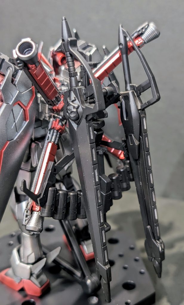 そしてそれなら全武装を積載?したいと思いバックパック側にピーコックとムラマサ、クジャクを余剰パーツを使いまとめる感じに。