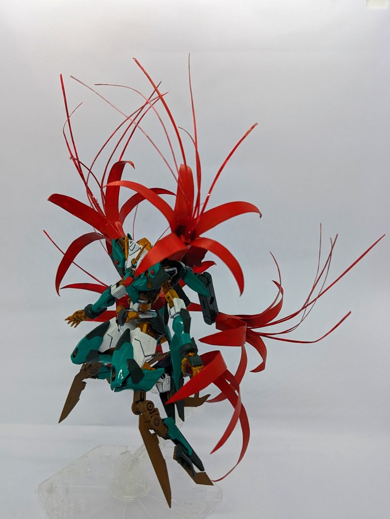 脚には実体剣が追加されます