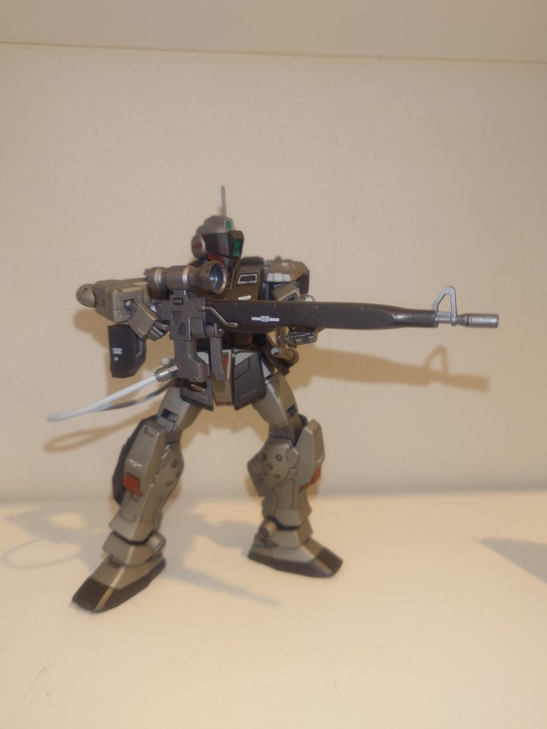 全塗装4体目にして初のミキシングです。（ポージングが苦手です(zaku-kao4)）