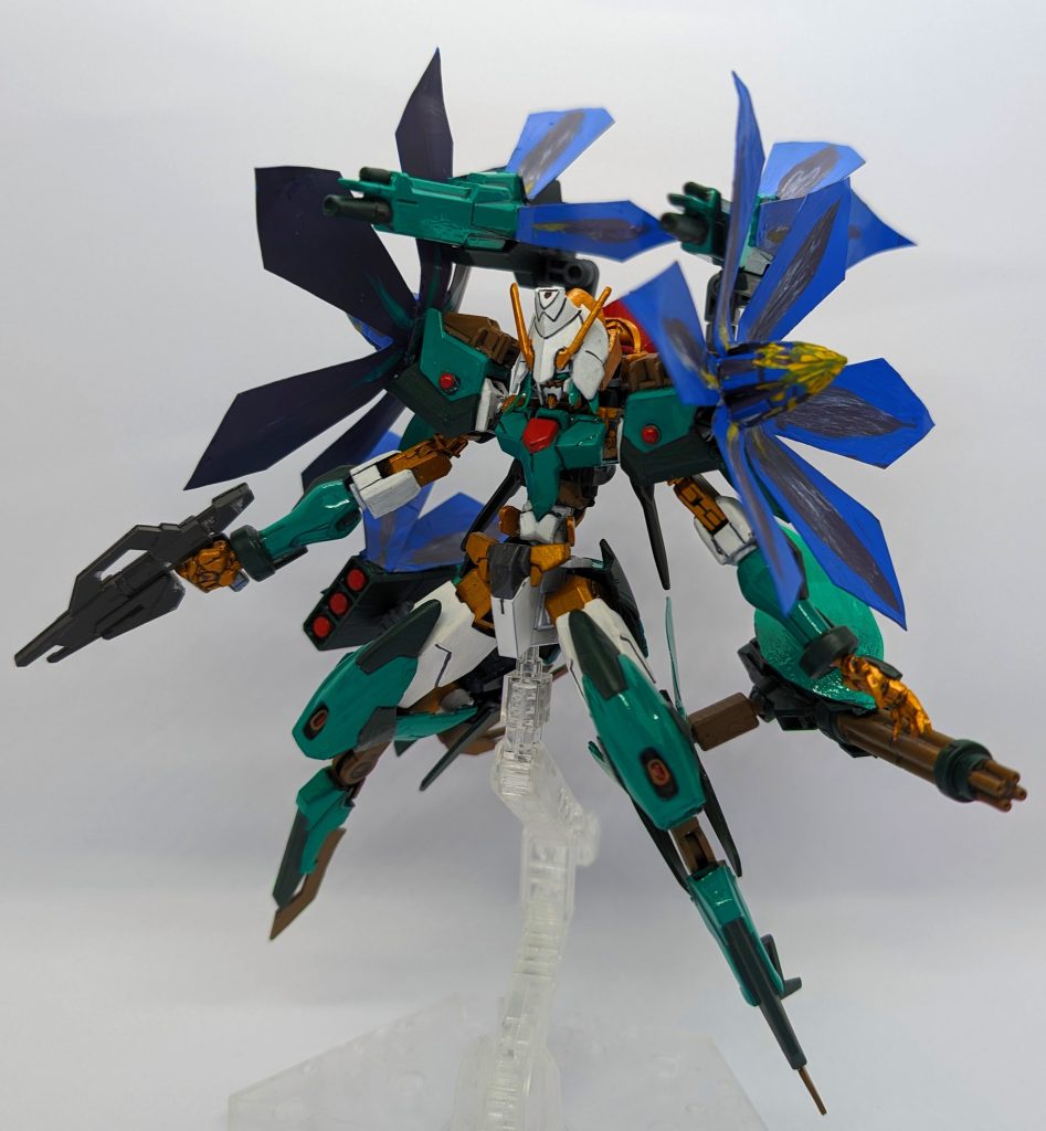 全武装任意方向に向けて射撃することが可能そのため前方へバスターを構えている際に後ろから敵機がきてもガトリングやミサイルランチャーで対応が可能