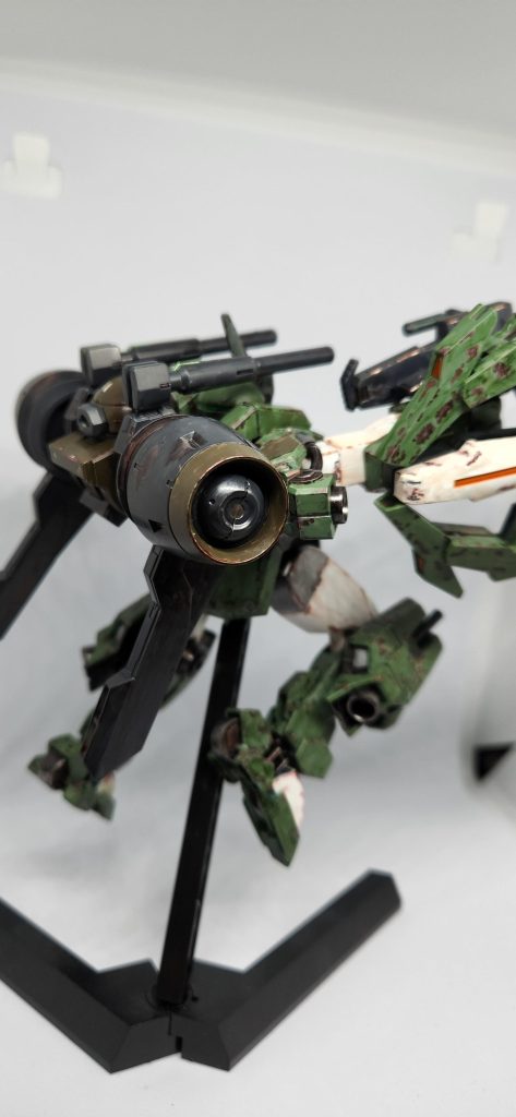 ガンマカのシルバーが切れてるので、今回はシルバーを使わない錆び方をやってみました。パーメット使ってないフェーズドアレイキャノンなので、ただの出力が変わる腕部装着大出力ビームキャノンですw