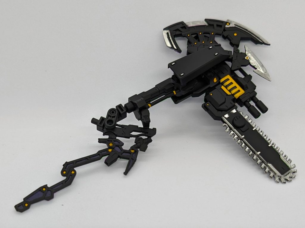 ちなみに武器の大鎌チェーンソーほとんどがガンプラではないです()