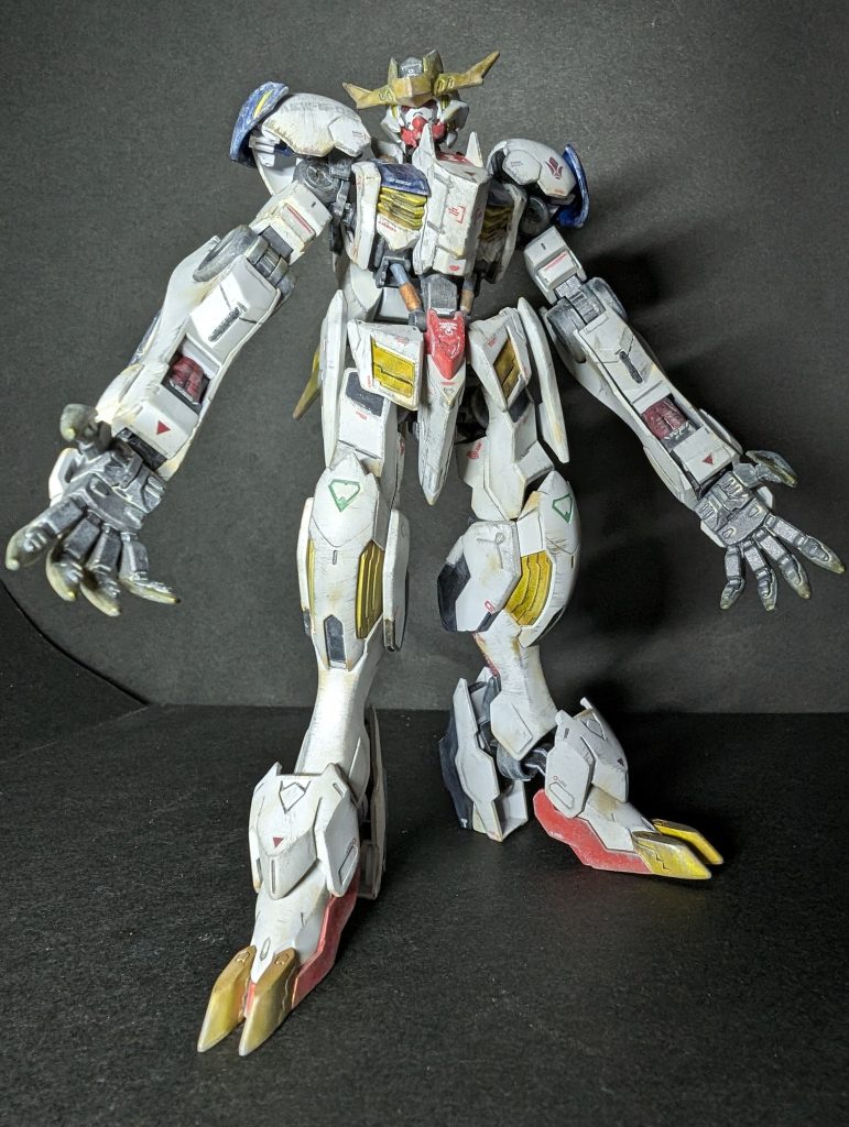 エッジ部分や擦り傷はドライブラシで、全体にウェザリングカラーで軽くウォッシングしてウェザリングマスターで汚しを足しました。もっとウェザリングカラーで色付けても良さそう。