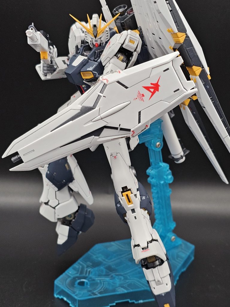 RGニューガンダム　完成–3枚目/制作者：くまお工房