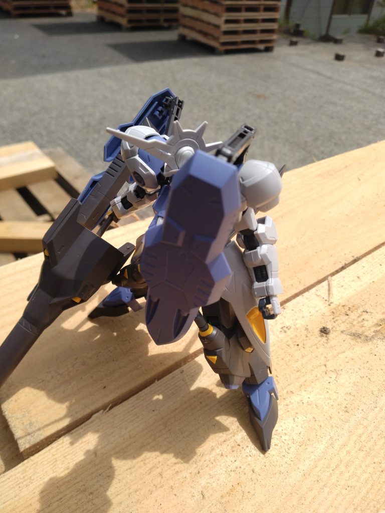 ガンダムキマリスヴィダール–3枚目/制作者：友情ピエール