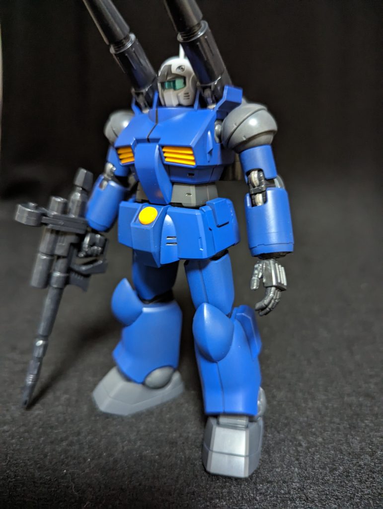 余ってたブルーの塗料の使い道としてガンキャノンを青く染めました