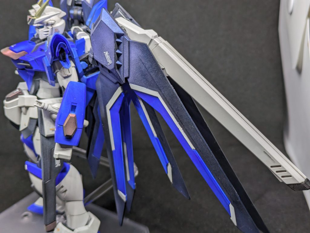 光の加減で気づきませんでしたが白化が目立ってました。まあ、これもまたウェザリングの一つということで。 