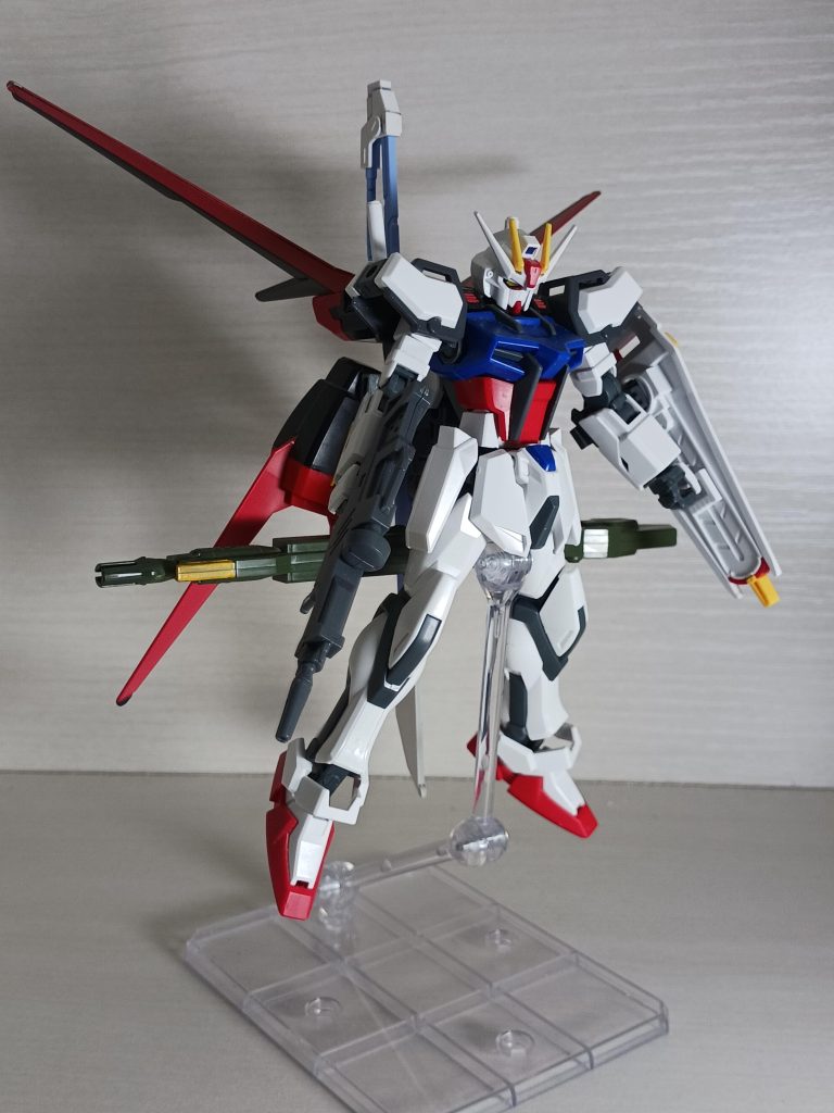 主人公がファーストシーズンのラストで搭乗するセカンドシーズンからは型落ち扱い