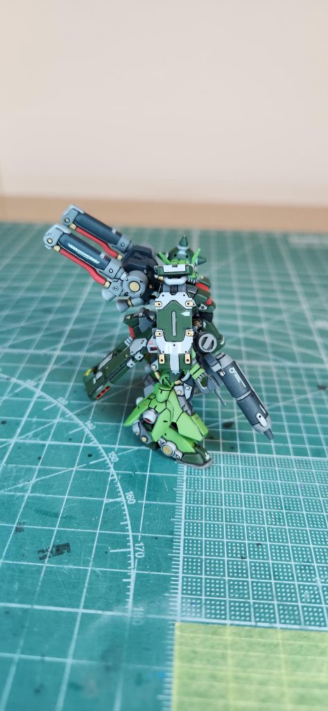 盾側からの横です