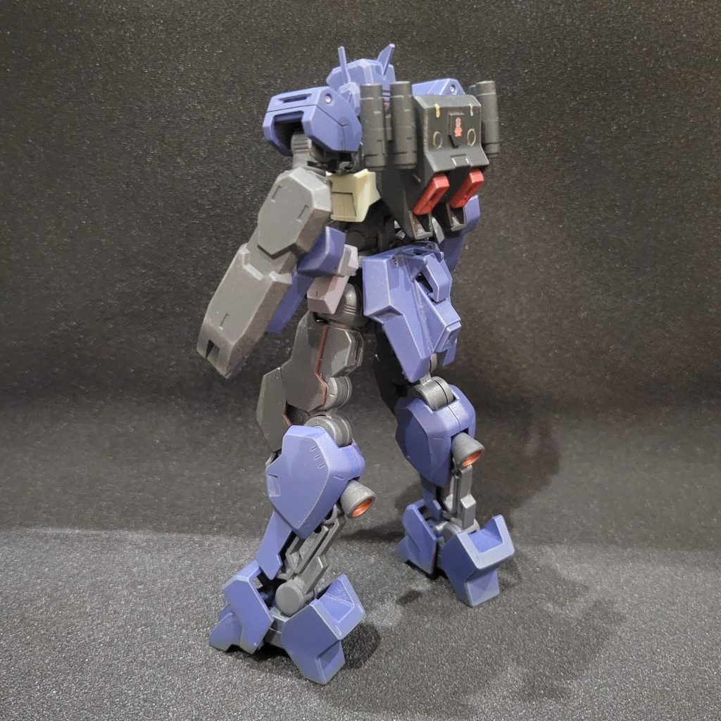 リアバックパックにはスモークグレード撤退時の撹乱に使用されます