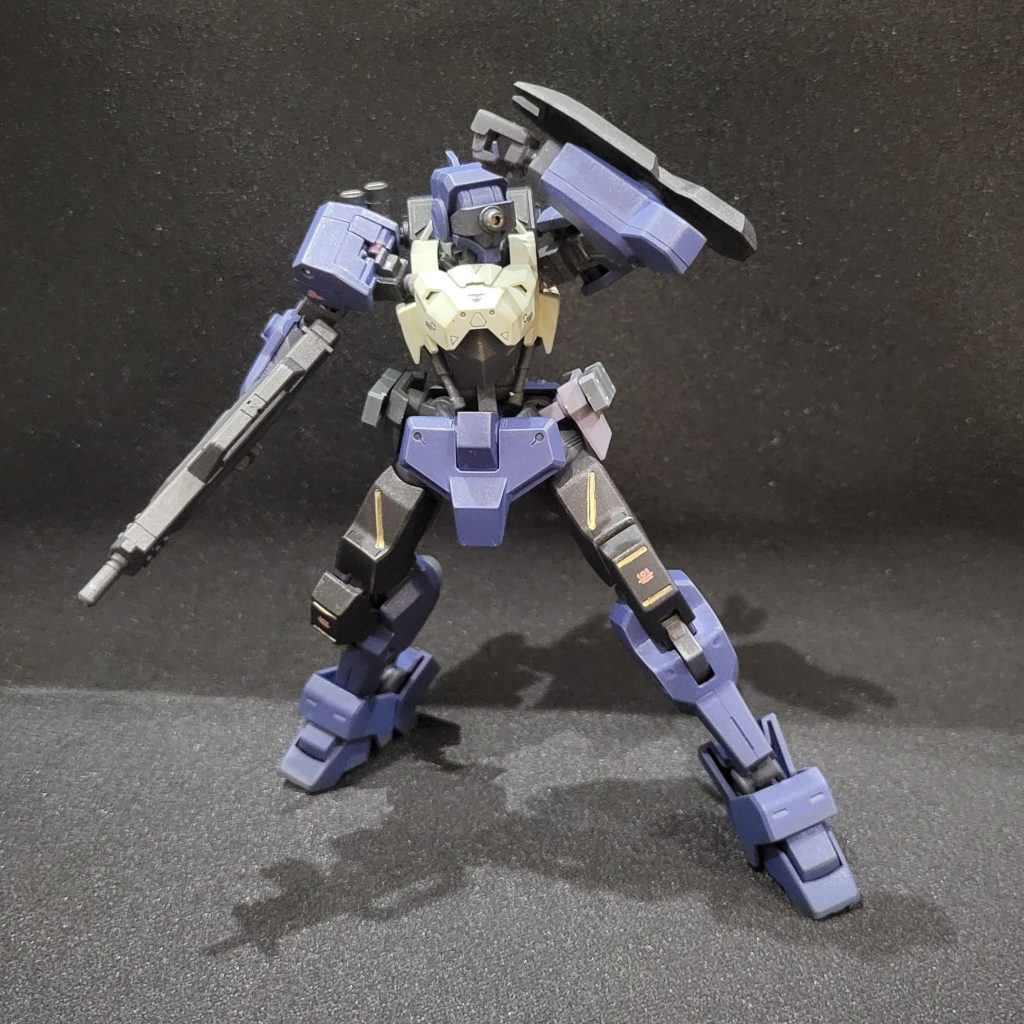 ガントレットシールドも取り回し重視の装備