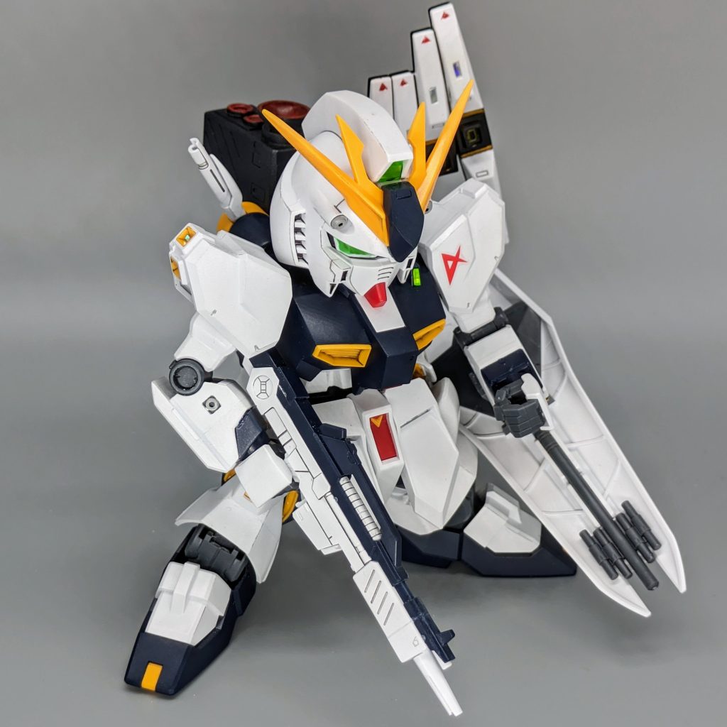 頭部と武器（ライフル、シールド除く）はEG以外から拝借してますが、後は全てEGでできています。本当にいい色とデザインなので、ただただ丁寧に処理と加工をしました。