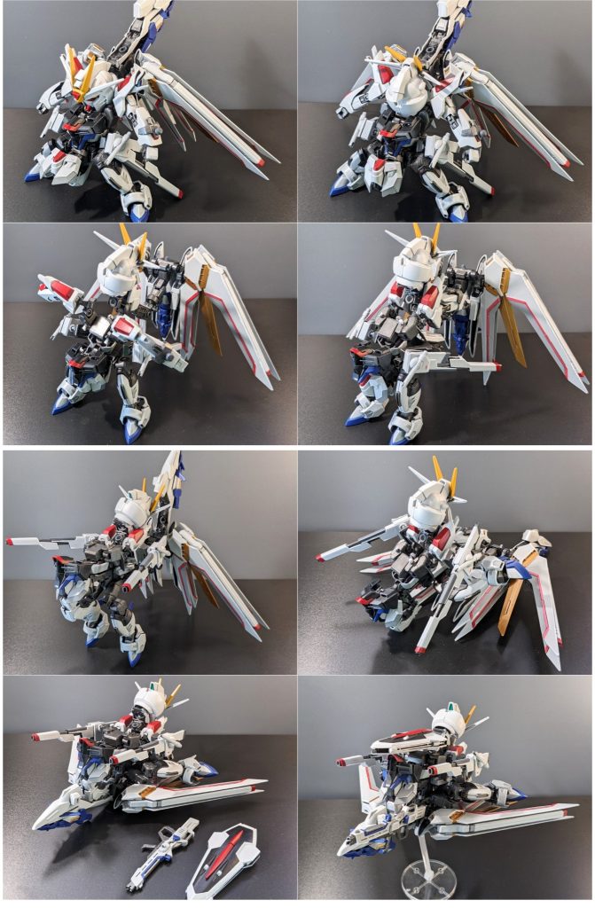 変形手順です。シールドとライフルを取り外す必要がありますが、本体部分は差し替え無しで変形しています。