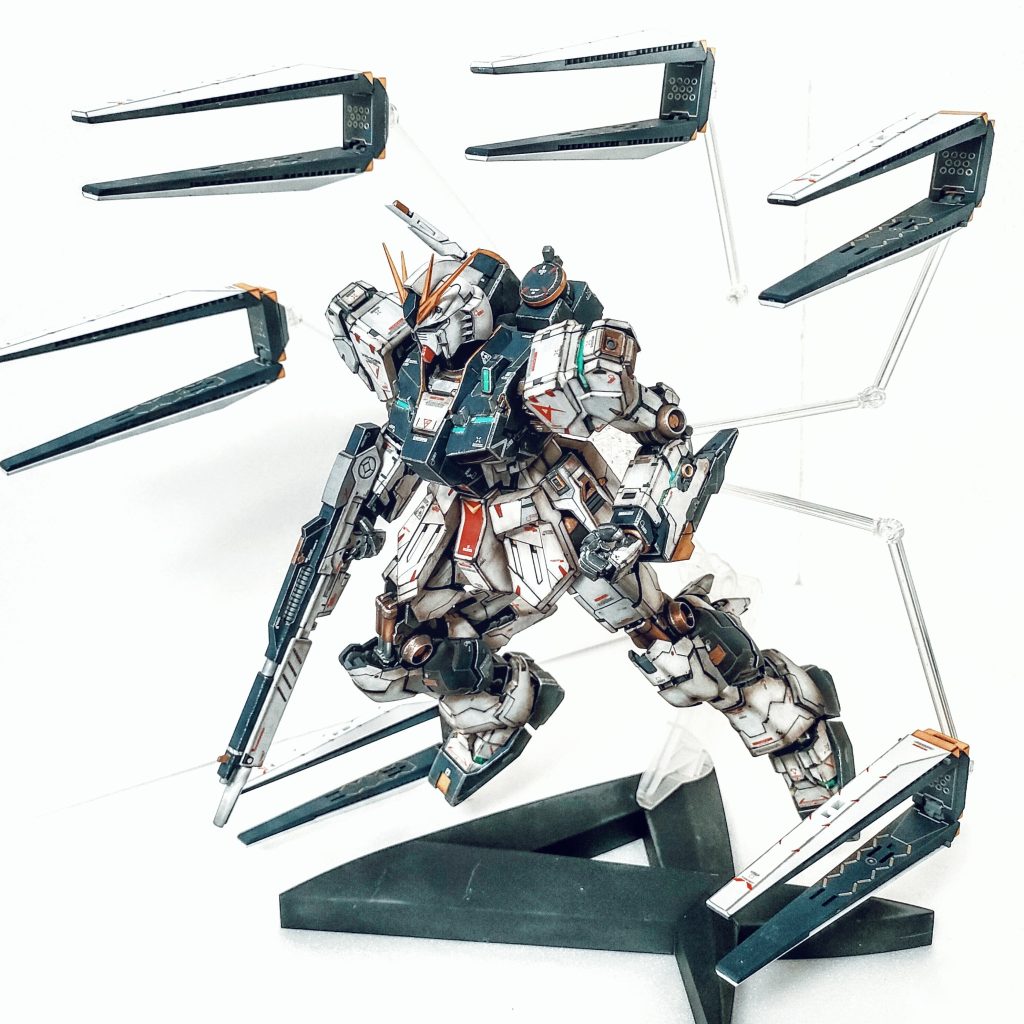 長女からジョジョだ!と言われて何のコッチャ?と思っていたら長女曰くファンネルが「ゴゴゴゴゴ」に見えるようです。なるほどですなー。見える見える。