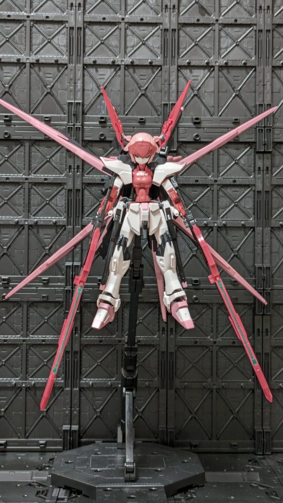 先ずはフロントショット重ねの方と云いましたぐゎ多分MGよりも重いの何のベースがグラグラグラグラっと何時 倒壊するかと思うほどに重いのですニャ