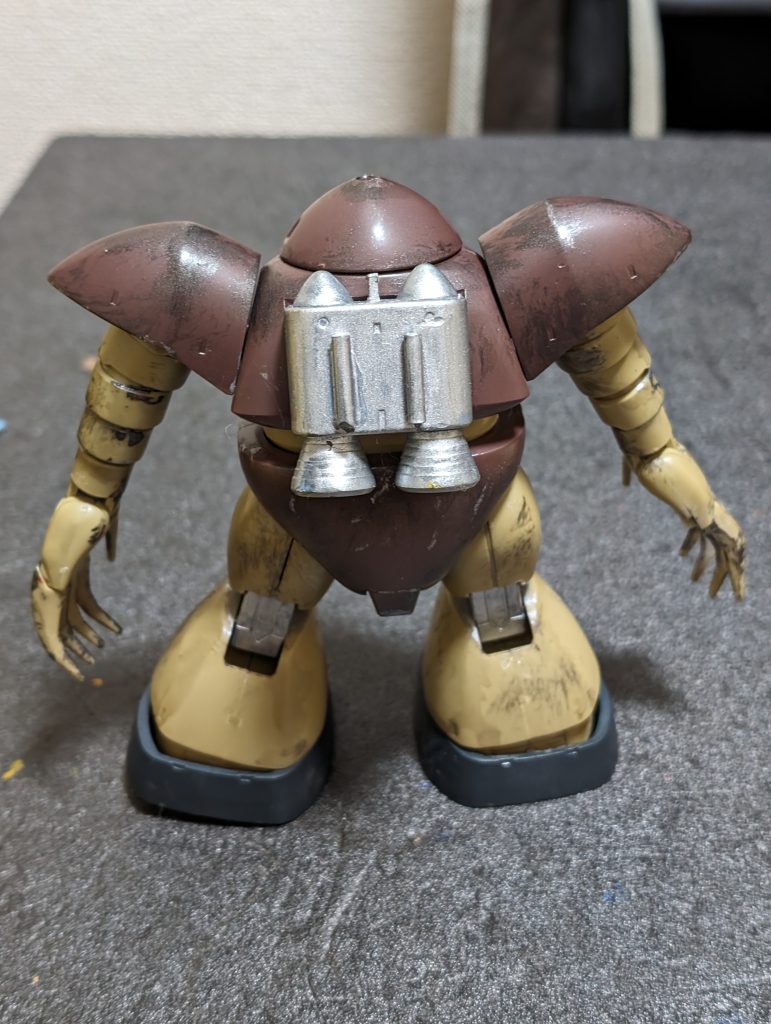 バックパックには整流板的なものとメンテナンス用のクレーンフックを増設しました。