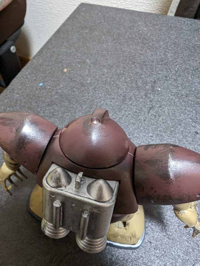 頭部もフリージーヤード射出口には穴開け加工して中にメタルビーズ入れてそれっぽくしてあります。