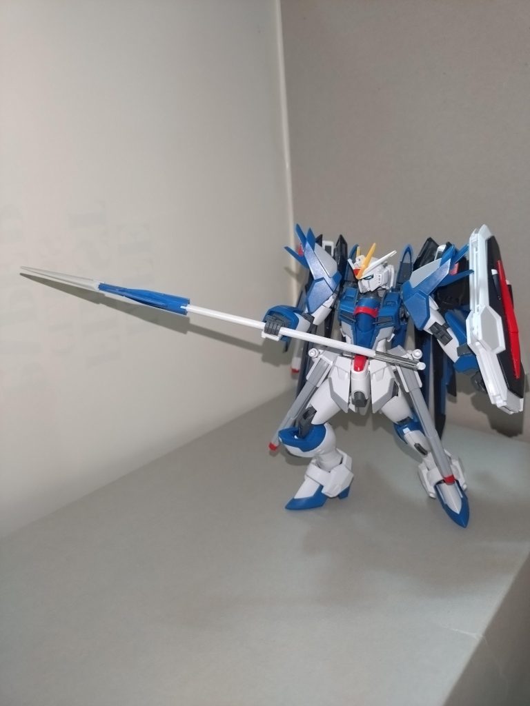 にゃむ「敵機の関節に一撃を入れて、動けなくするときに使うのよ~」