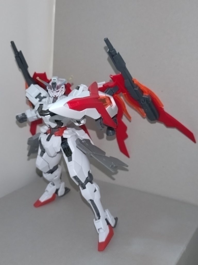 そんなわけで3回に分けてアークキャリバーンをご紹介してきました。今回のタイトルで、技の元ネタが何となくお解りいただけたかと思いますが、本ガンプラ制作で参考にしたのは、闘将ダイモスと烈将フォボス(後者は、とある超電磁シリーズ勢揃いコミックに出てくるダイモス2号機)です。また当家におけるAveMujicaメンバーはいずれも裏人格があり(にゃむにはアモーリス、初華にはドロリス、海鈴にはティモリス、睦にはモーティス、そして祥子にはオブリビオニス)、アモーリスのみ精神干渉妨害のための分身(ライジングフリーダムのご紹介のときに、アモーリス人格のセリフがなかったのはこのため)、その他は任意で切り替えられる、もしくは無意識に切り替わる人格という位置付けになっています。アモーリスは槍、ドロリスは拳···さて、ティモリスは何をアイコンにするのでしょうか？それはまたの機会に。 前回はこちら↓