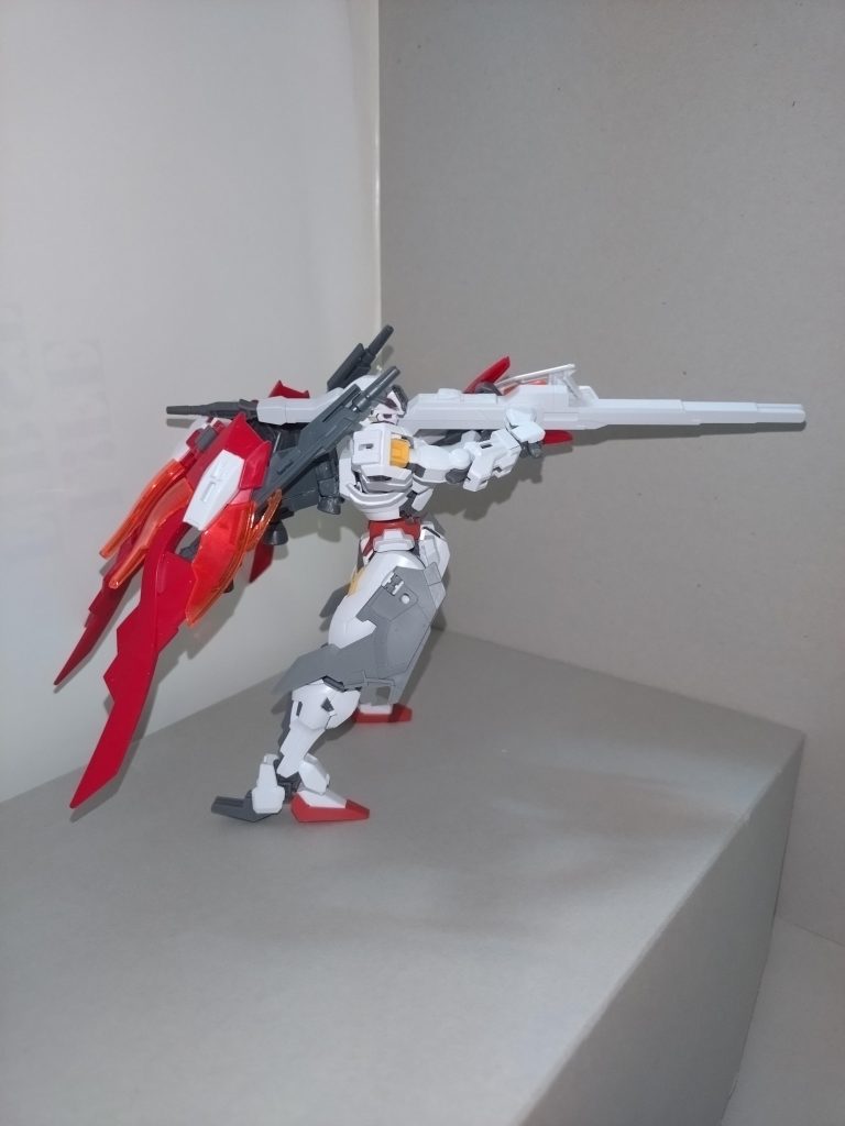 初華「これをフルパワーで使うとき、だいたい後ろに勝手に下がっちゃうのが難点でさ」