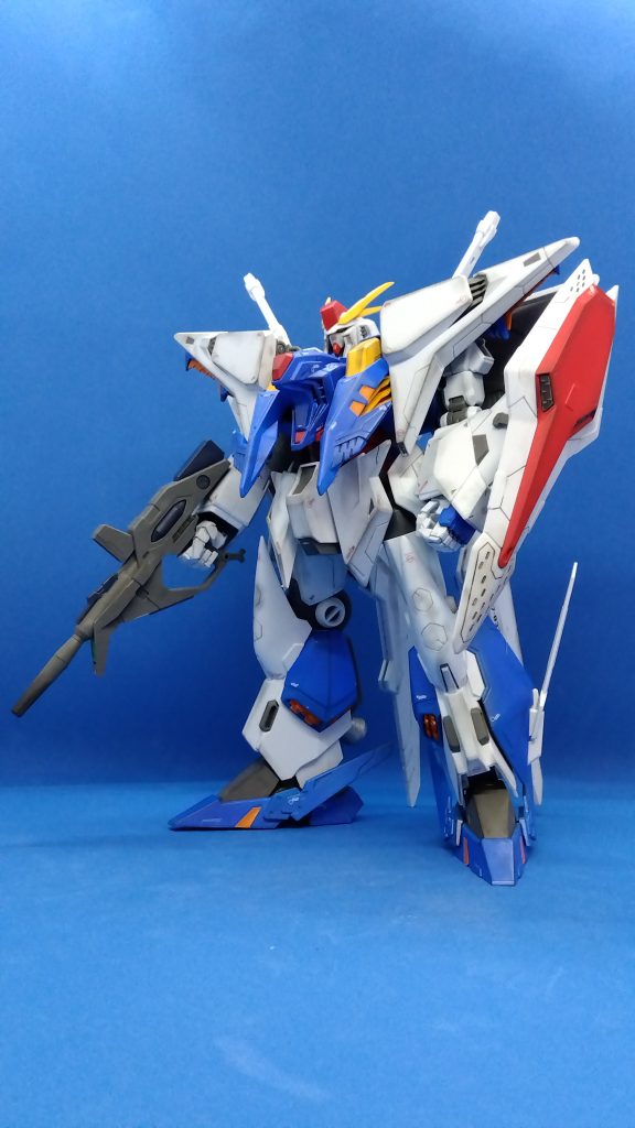 青はスカイブルーを下地にインディブルーを乗せています。全体として雰囲気重視ということで。