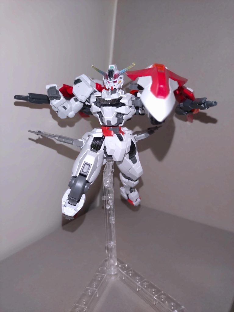 ドロリスブロウ同じくハイパーモードにおける必殺技。強烈な正拳突きで敵機の急所を突く。